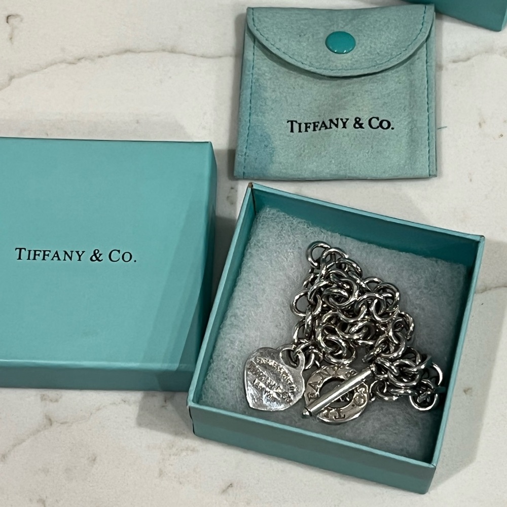 Tiffany & Co. Silver Heart Tag Toggle Necklace on Blue - Picture 9 of 10